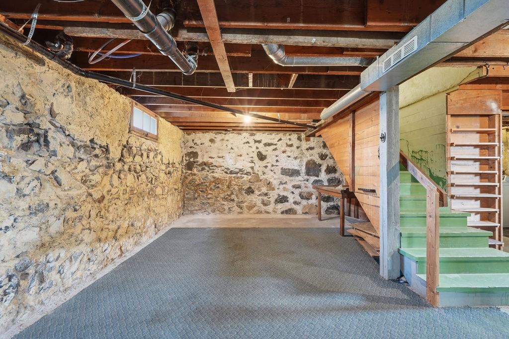 113 N 4th St