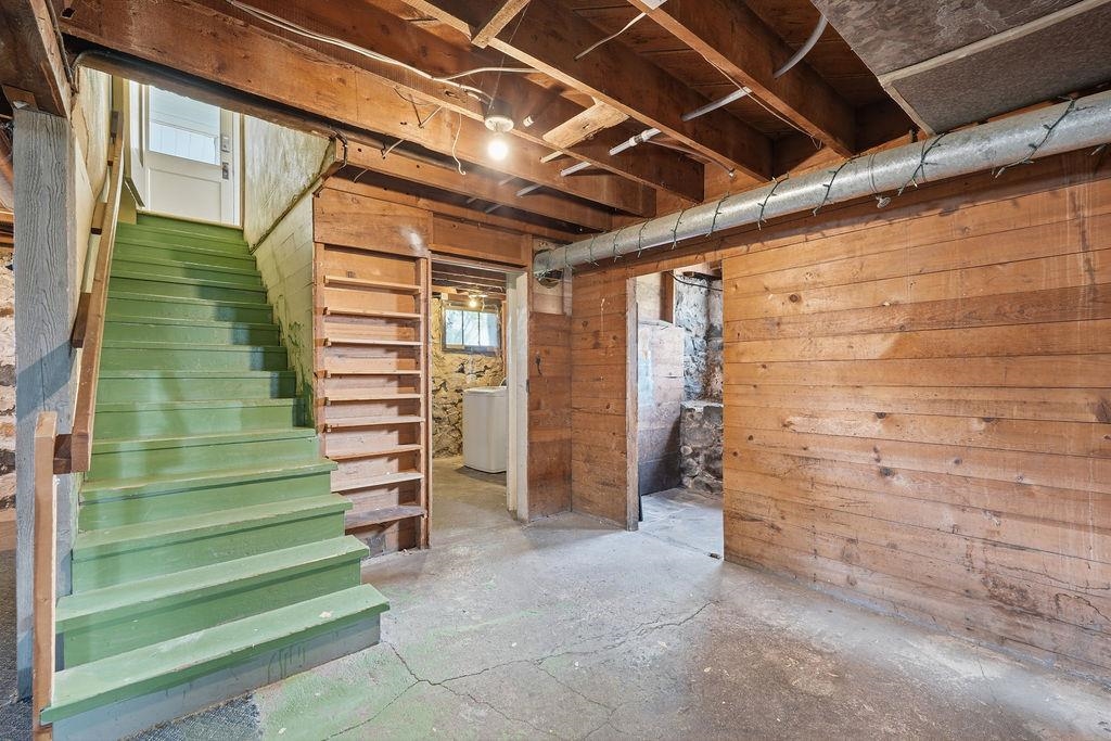 113 N 4th St