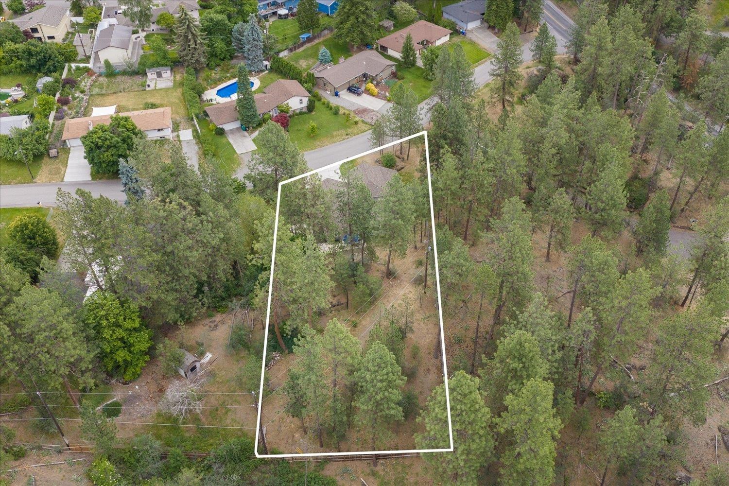 4411 N Center Rd