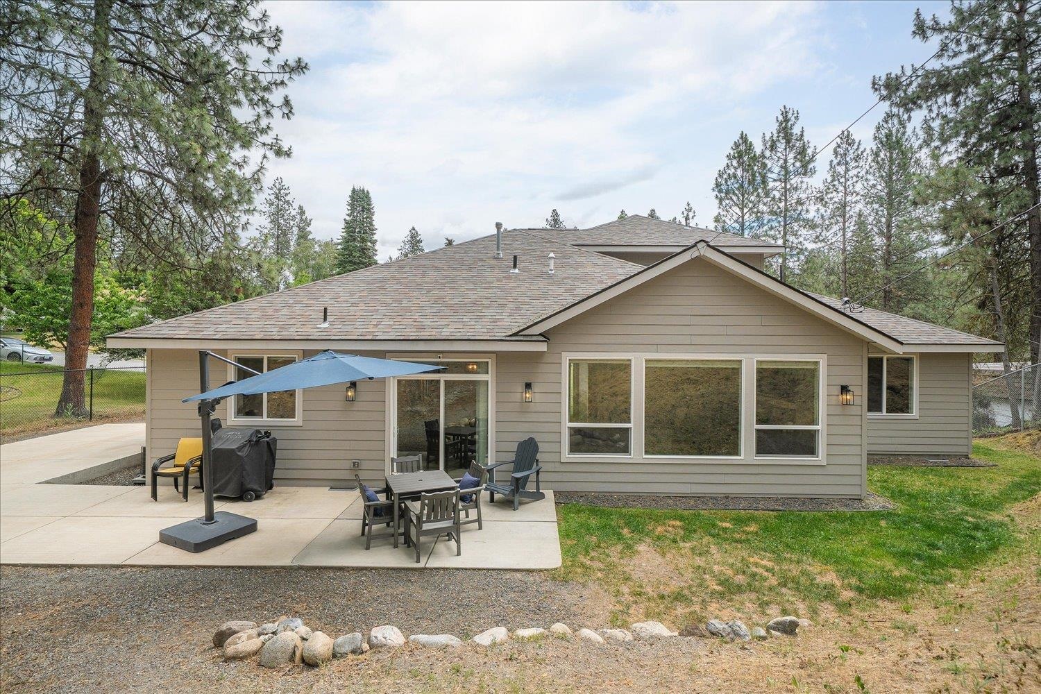 4411 N Center Rd