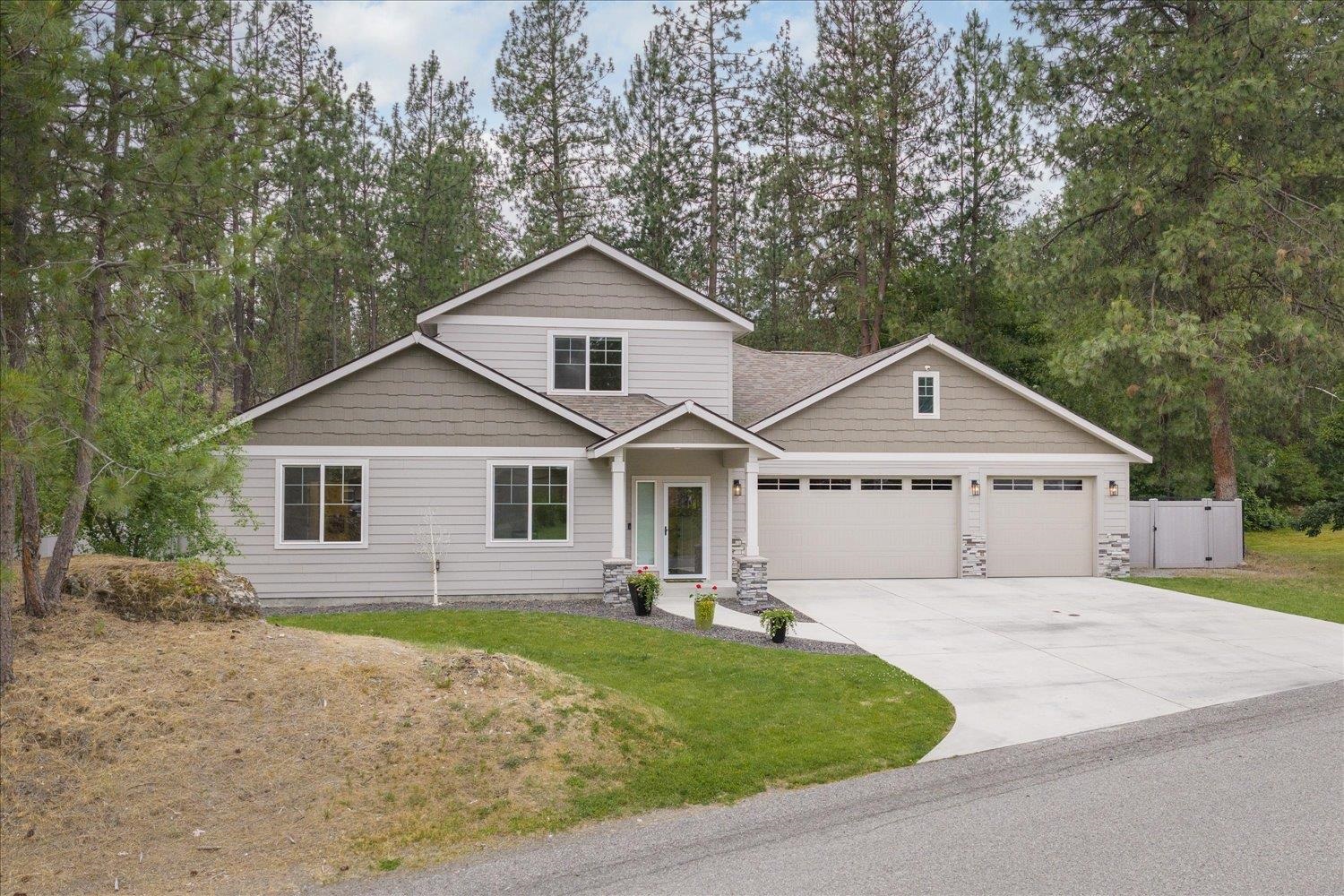 4411 N Center Rd