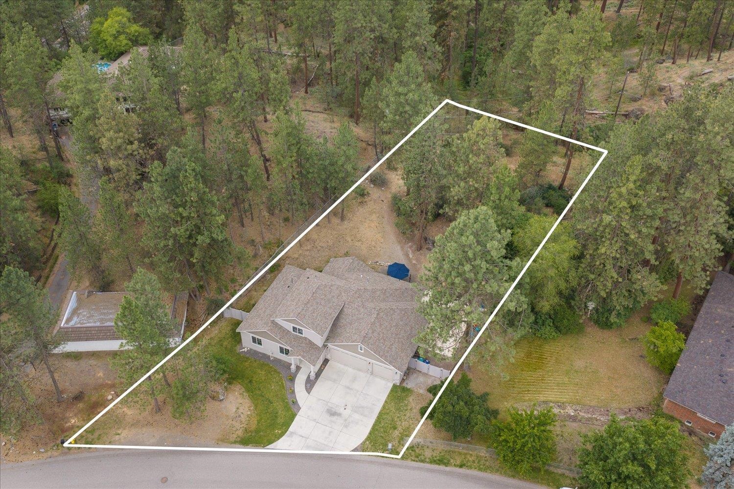 4411 N Center Rd