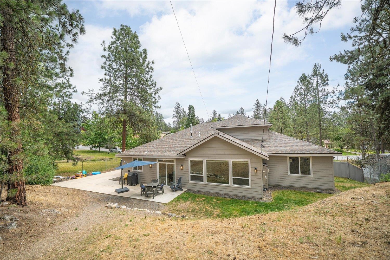 4411 N Center Rd
