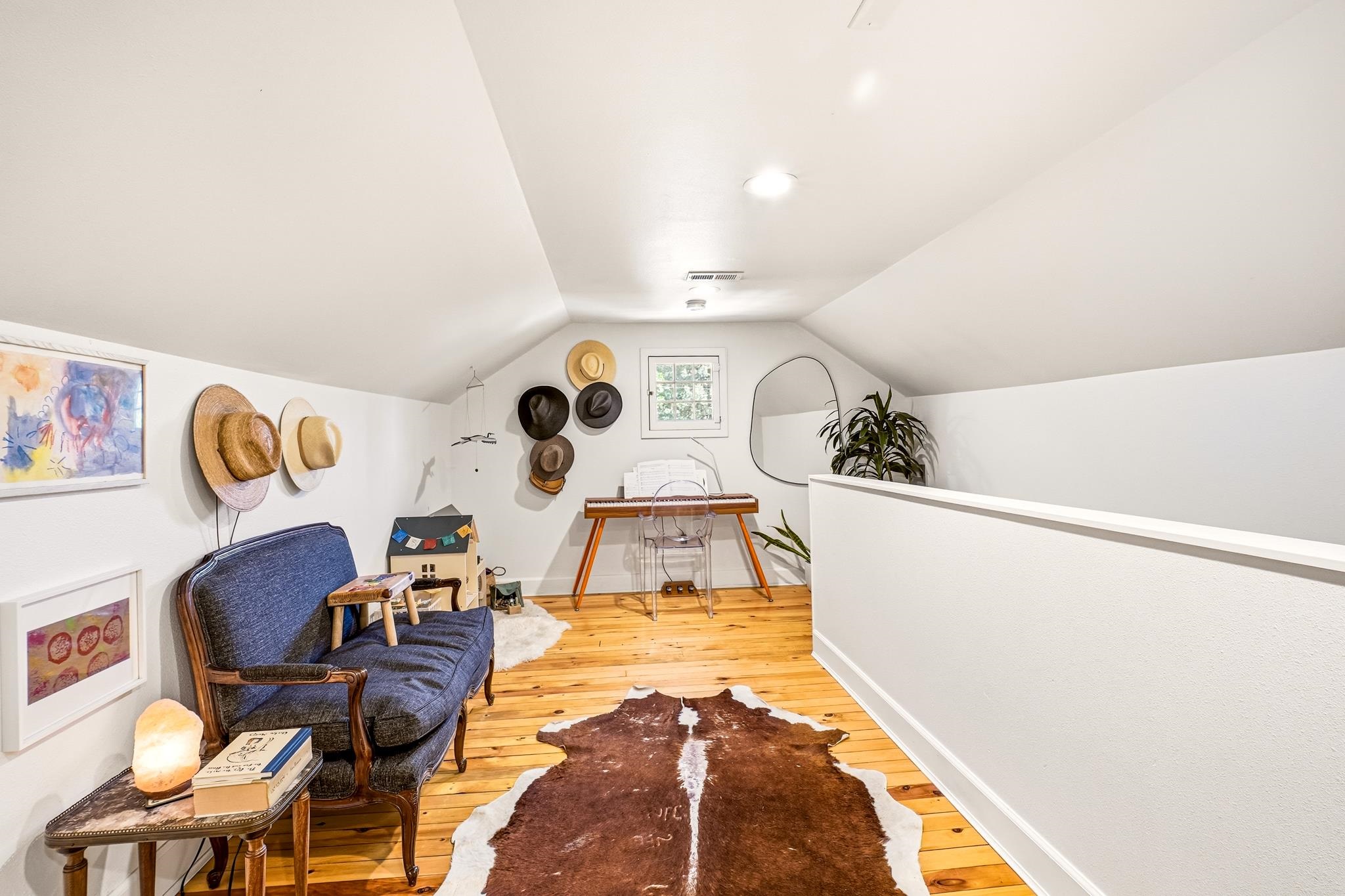 624 W 17th Ave