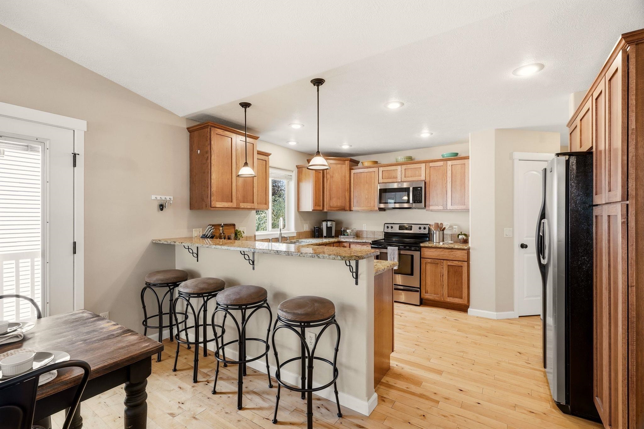 1611 S Cochran St