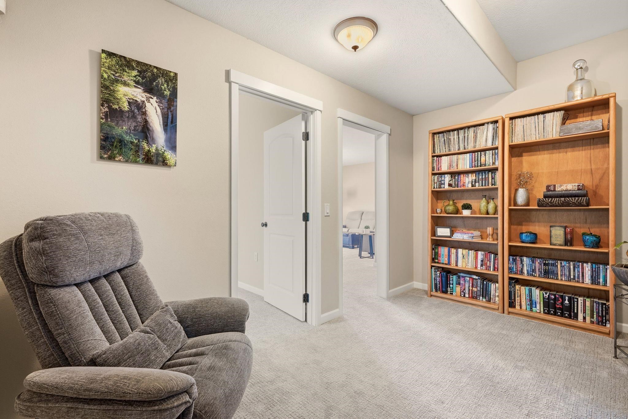 1611 S Cochran St
