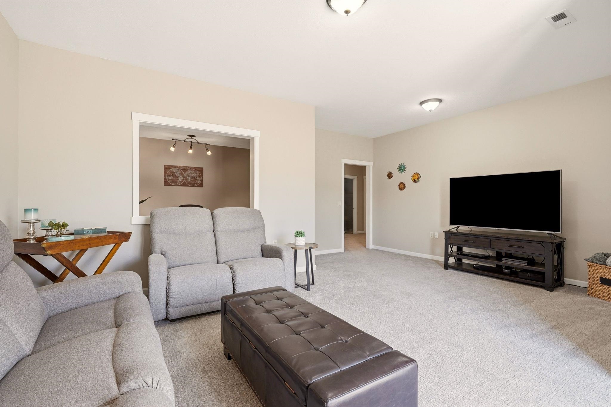 1611 S Cochran St