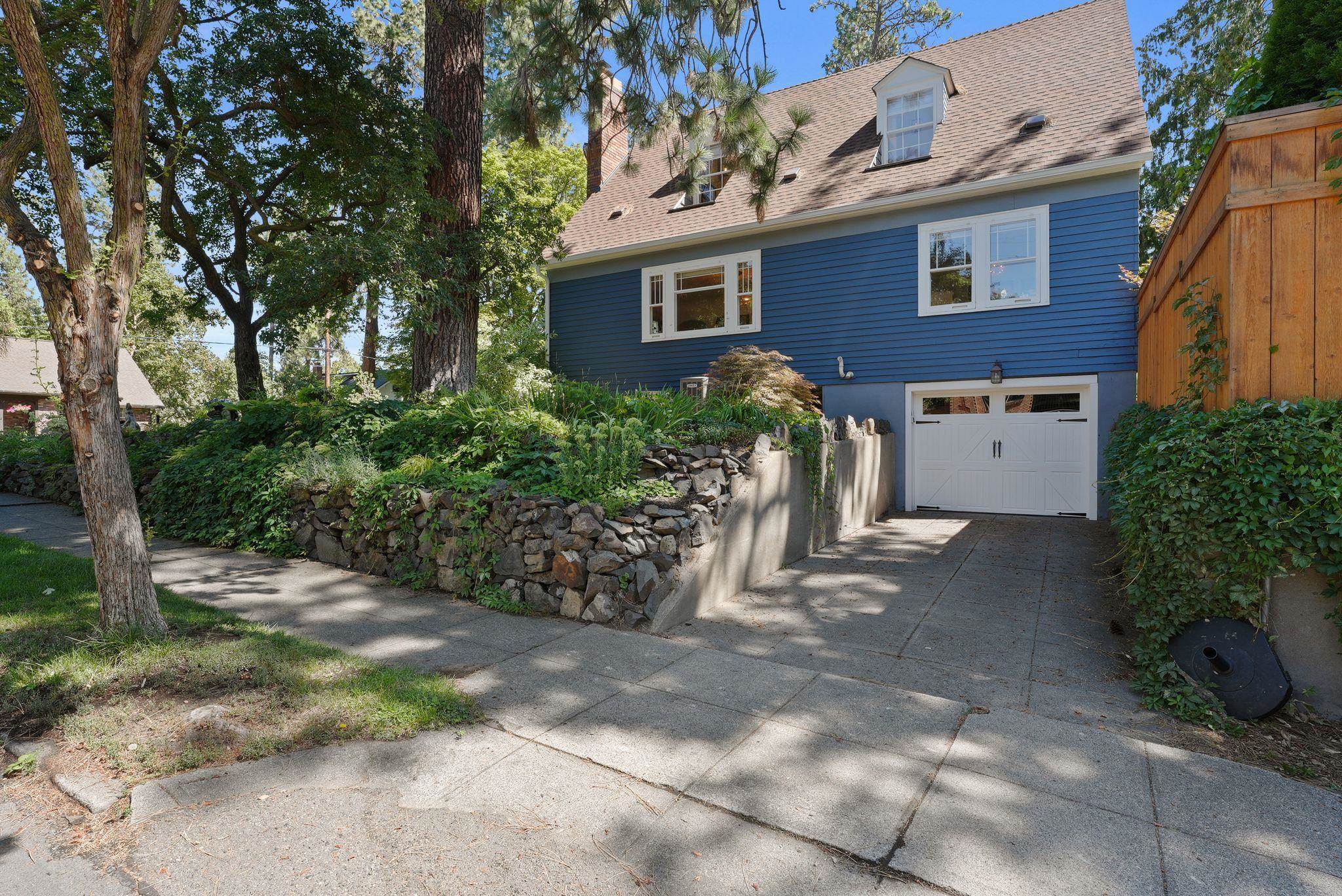 629 W 17TH Ave