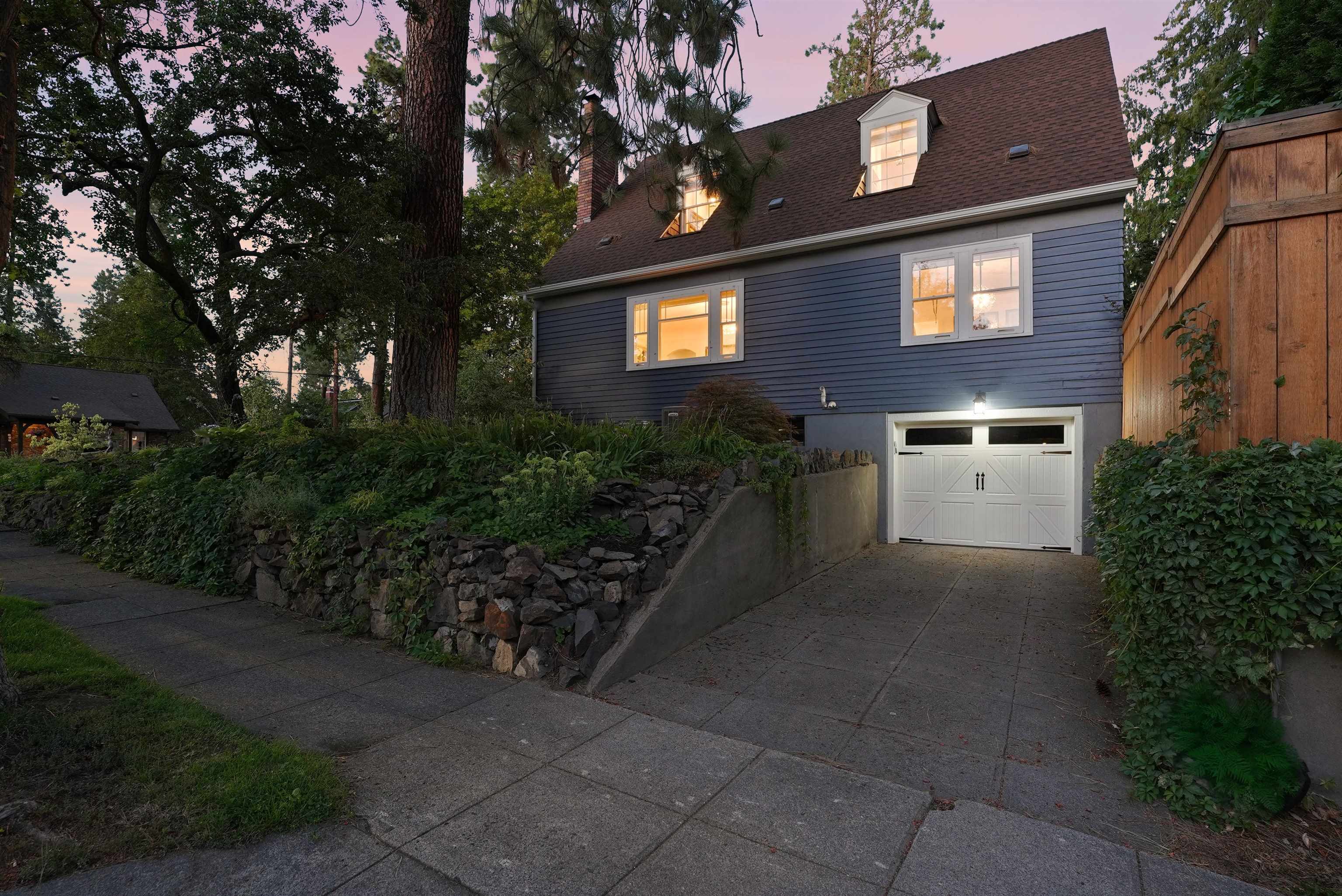 629 W 17TH Ave