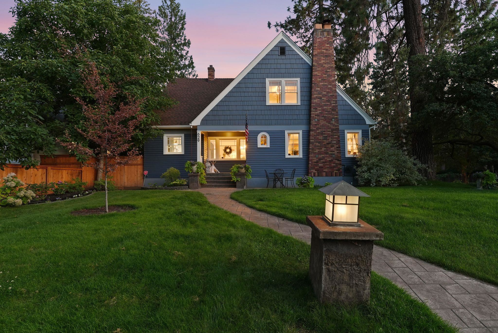 629 W 17TH Ave