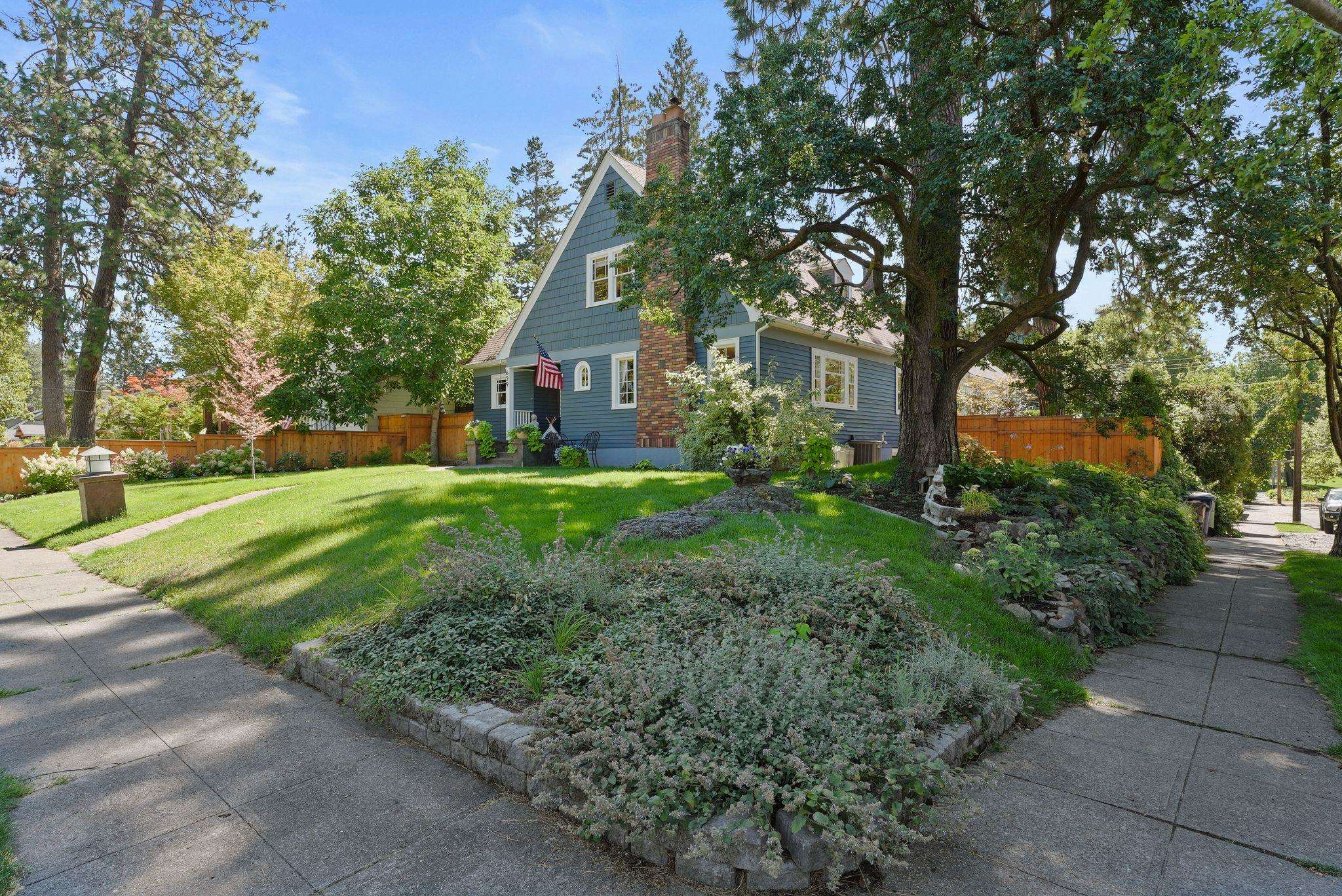 629 W 17TH Ave