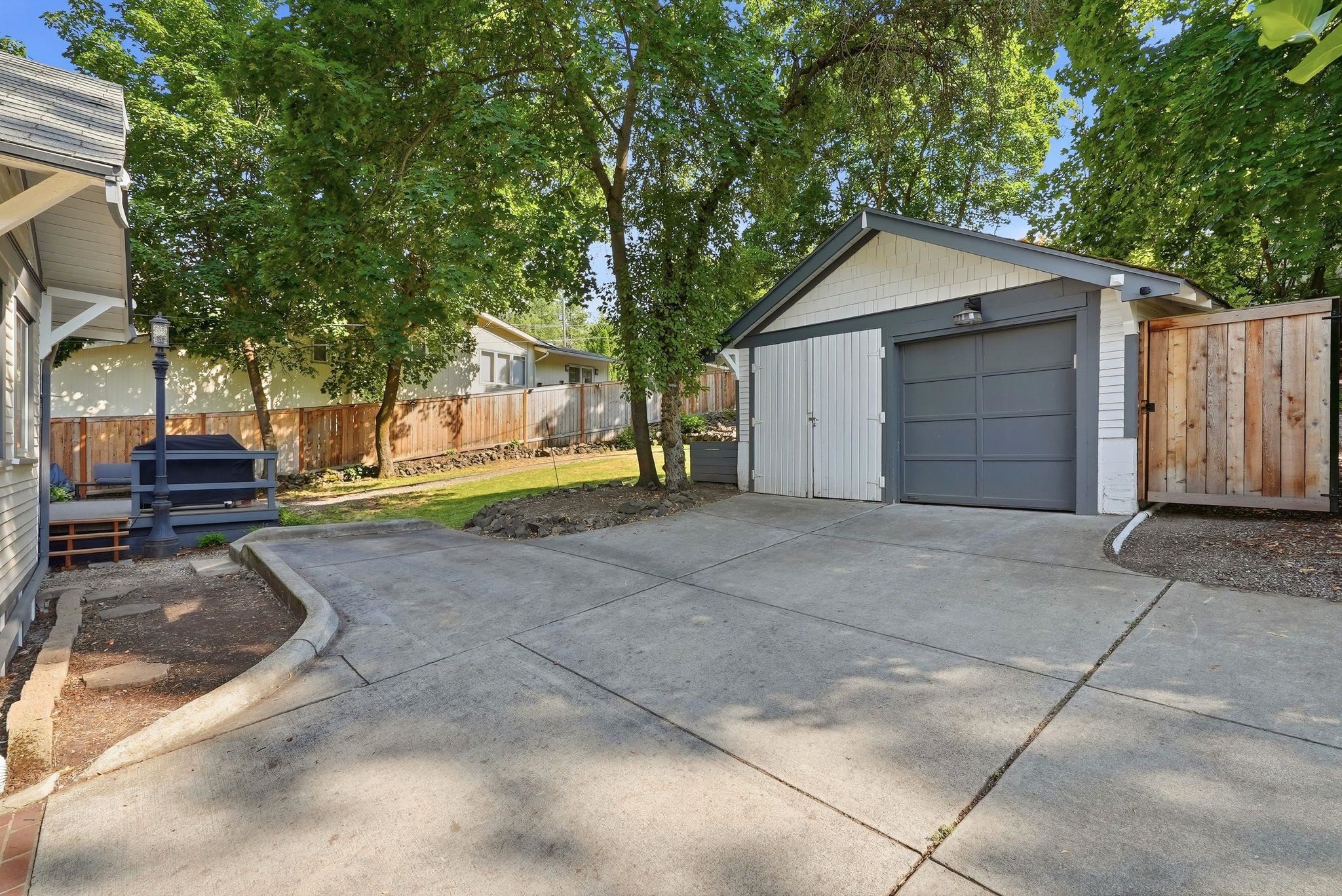 2240 S Rockwood Blvd
