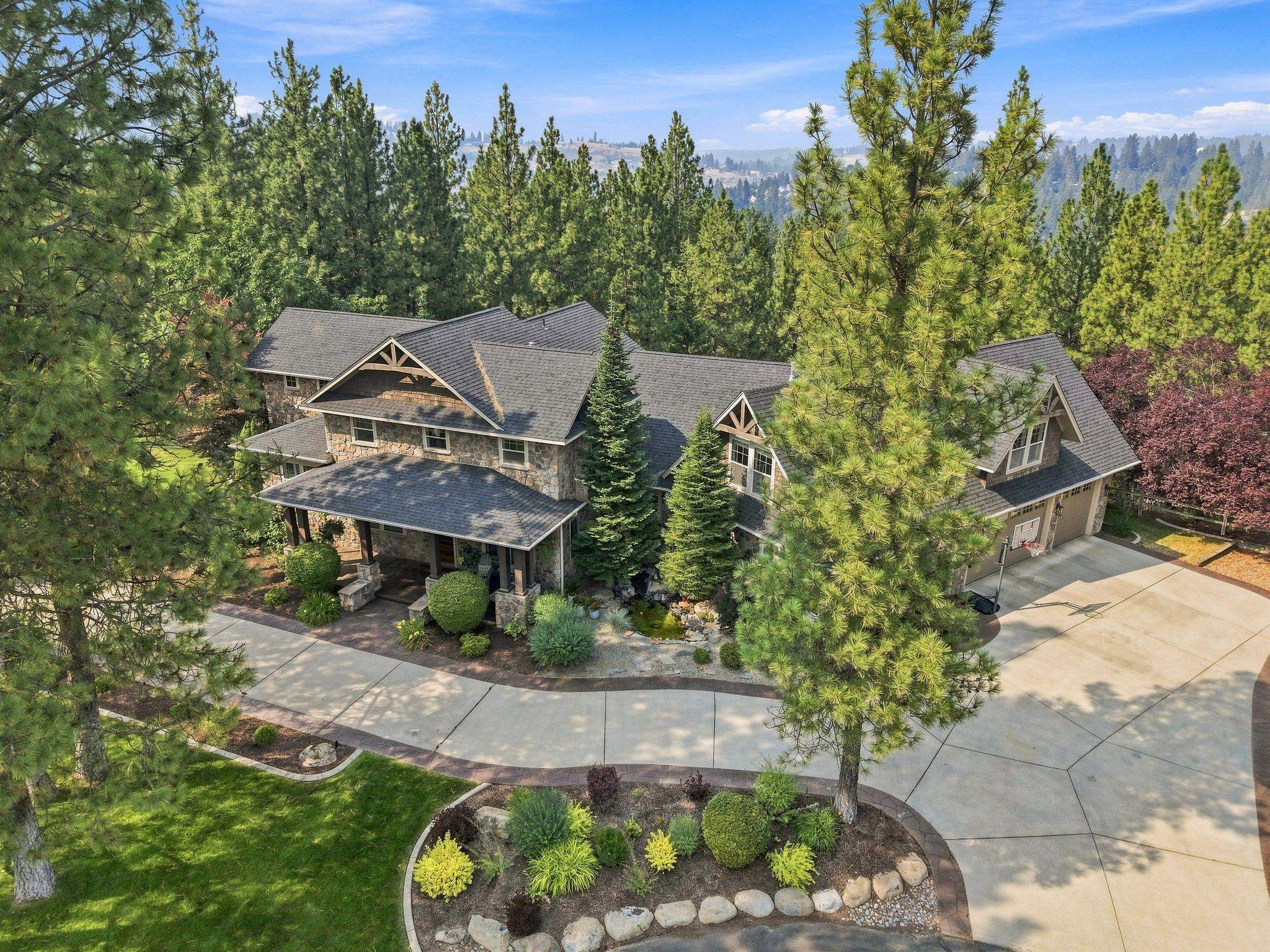 2115 E Huckleberry Ln