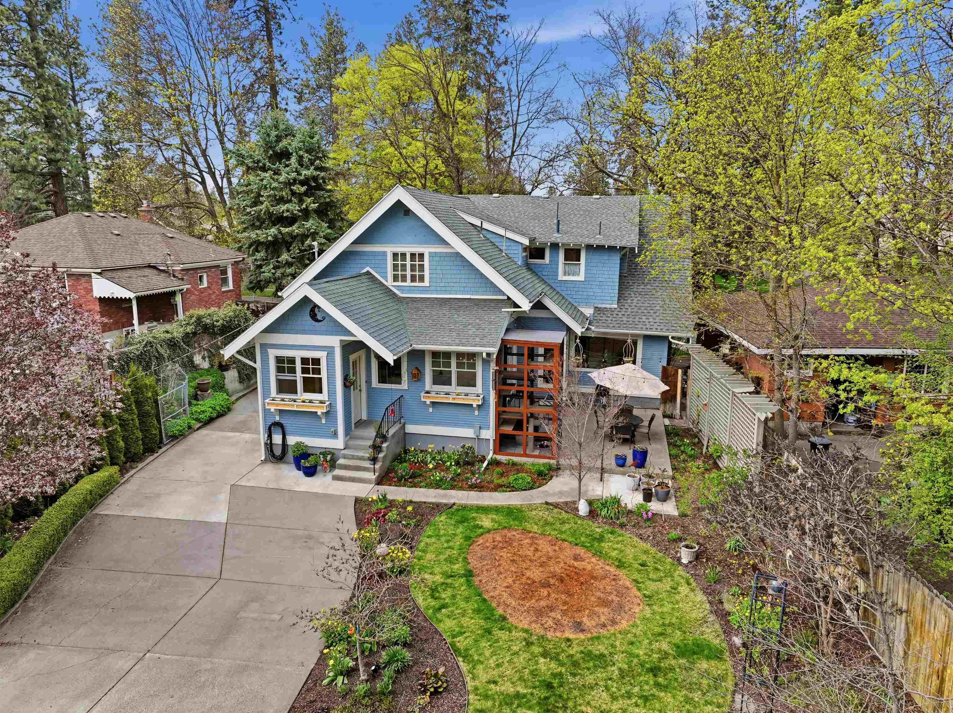 712 E 19TH Ave