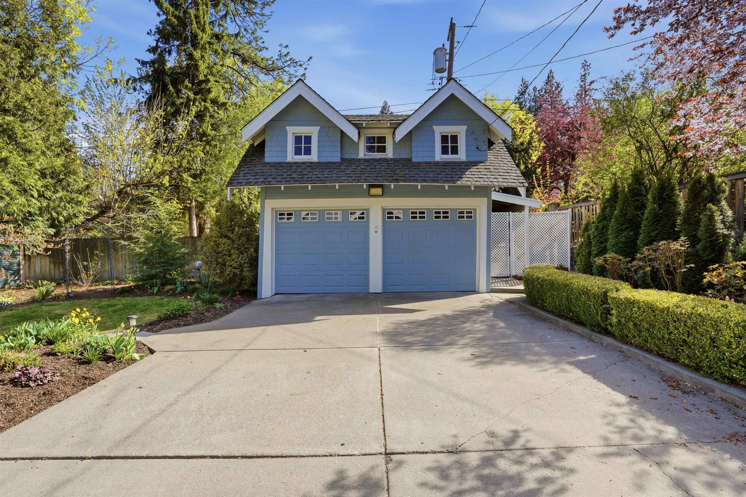 712 E 19TH Ave