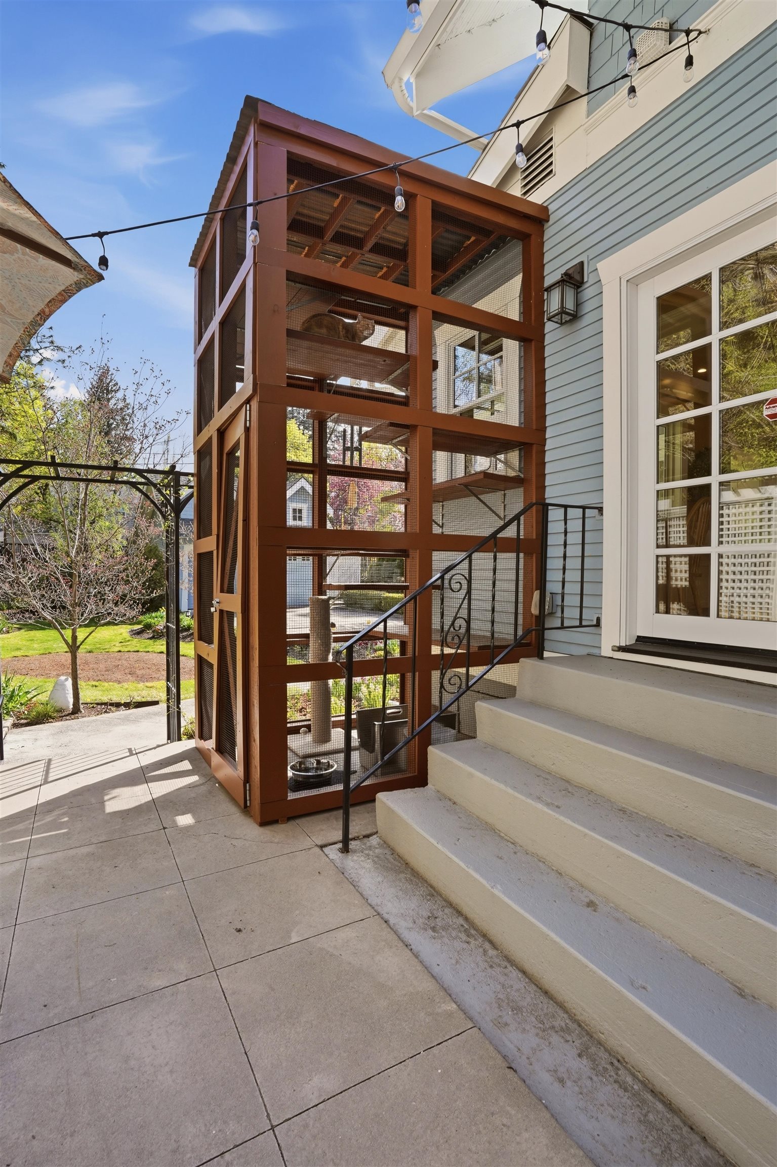 712 E 19TH Ave