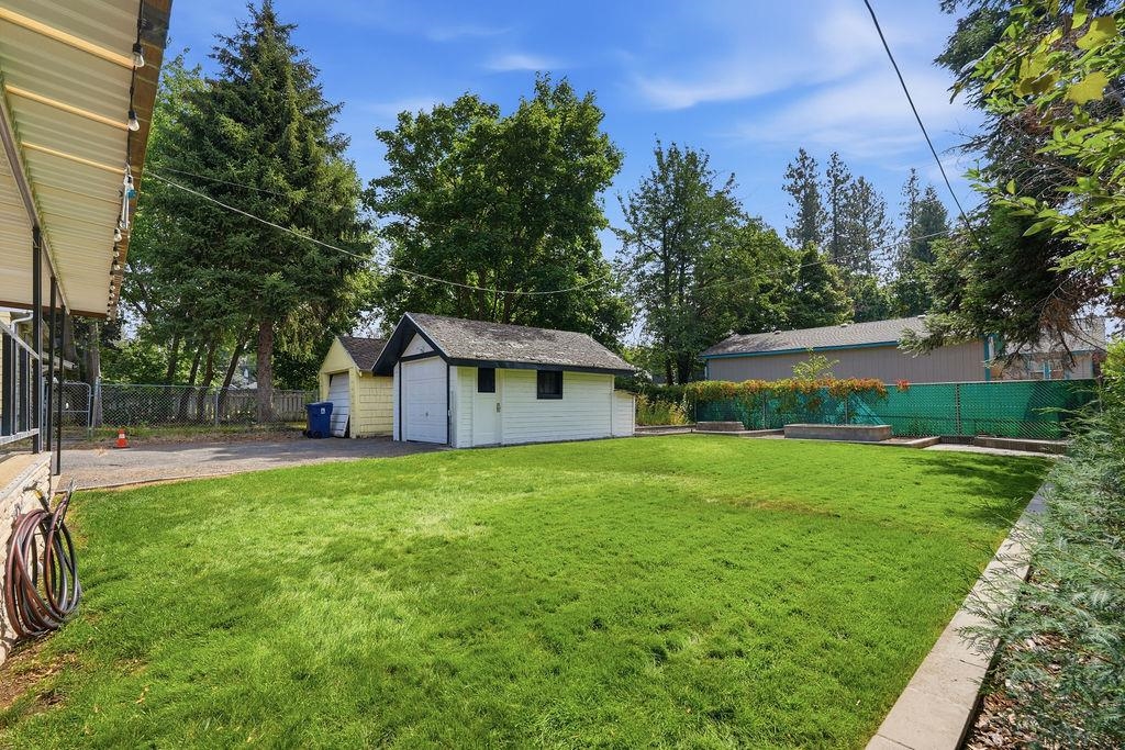 622 E 27TH Ave