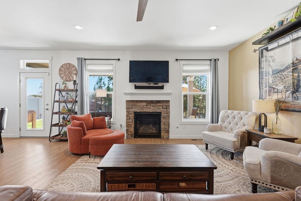 9513 W Floyd Dr