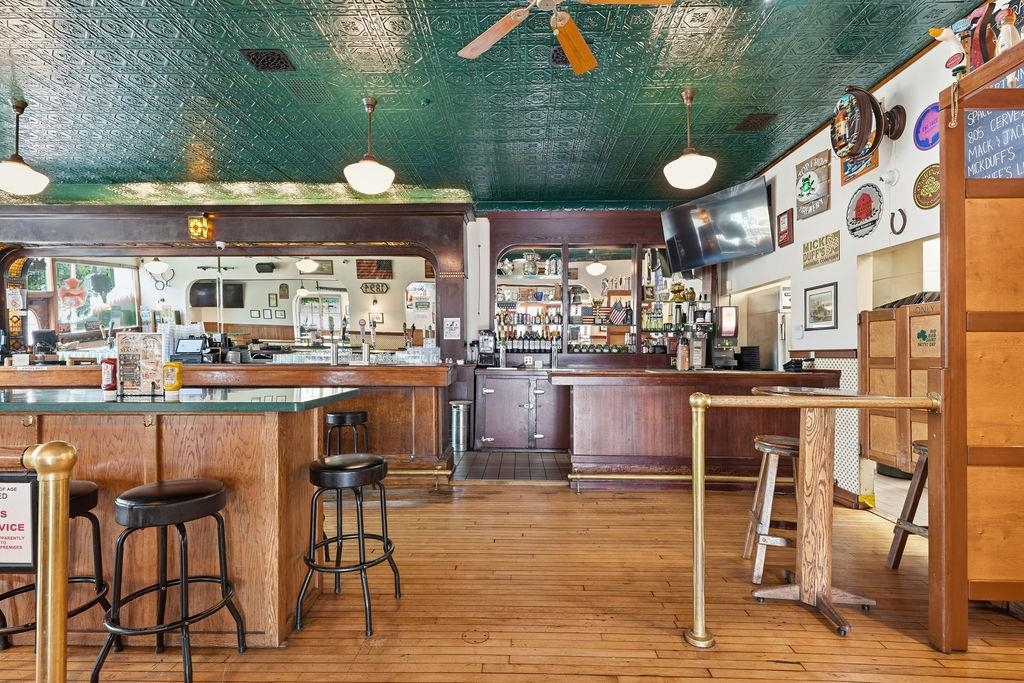 324 4th St