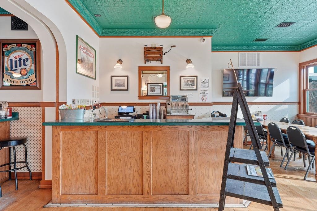 324 4th St