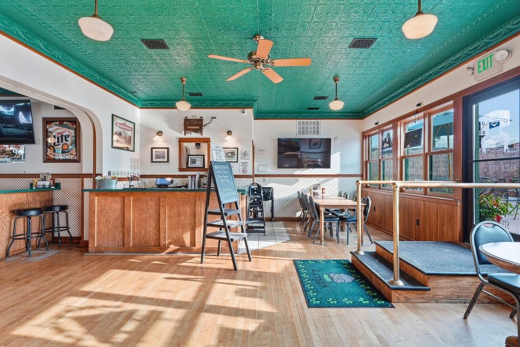 324 4th St