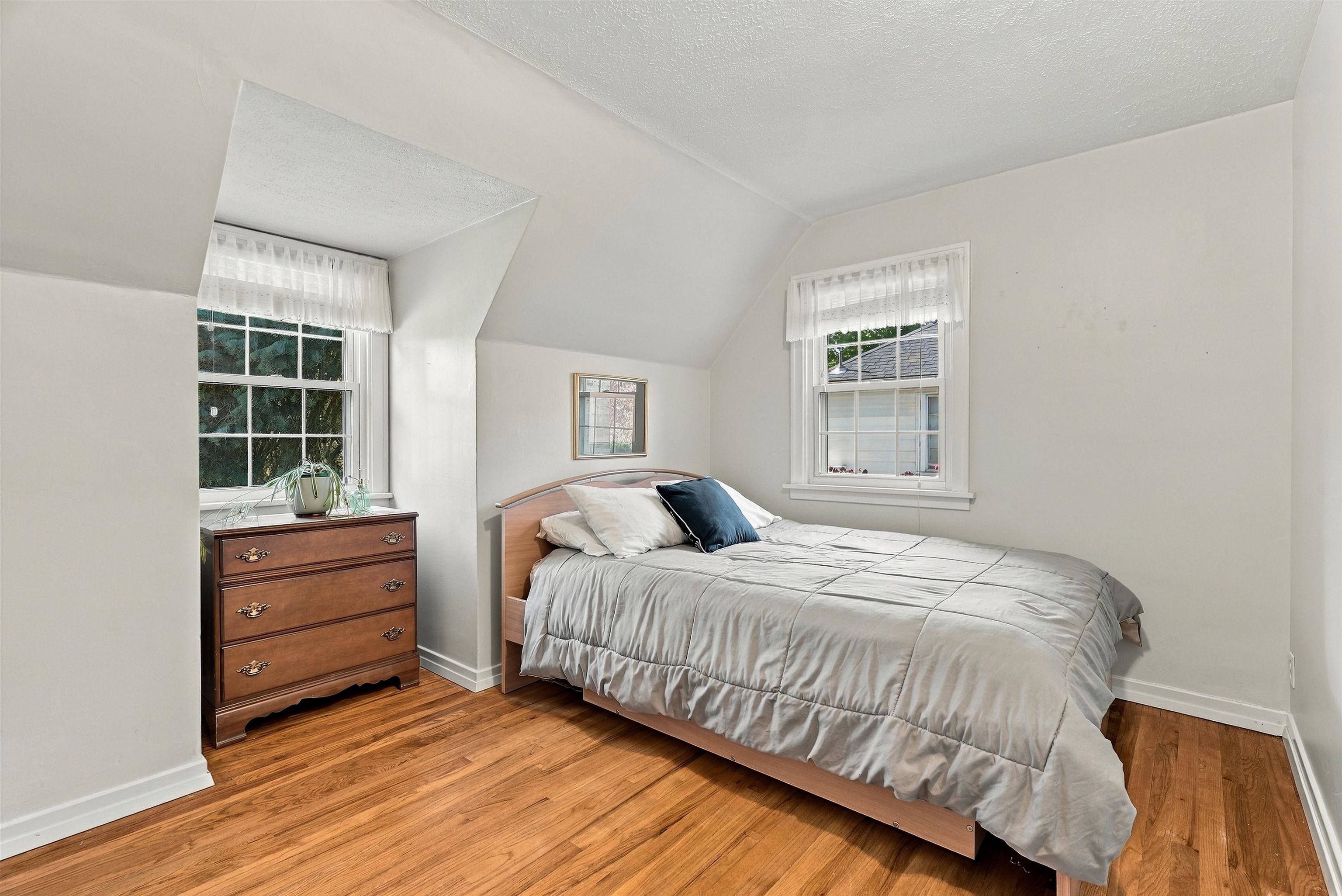 618 W 27TH Ave