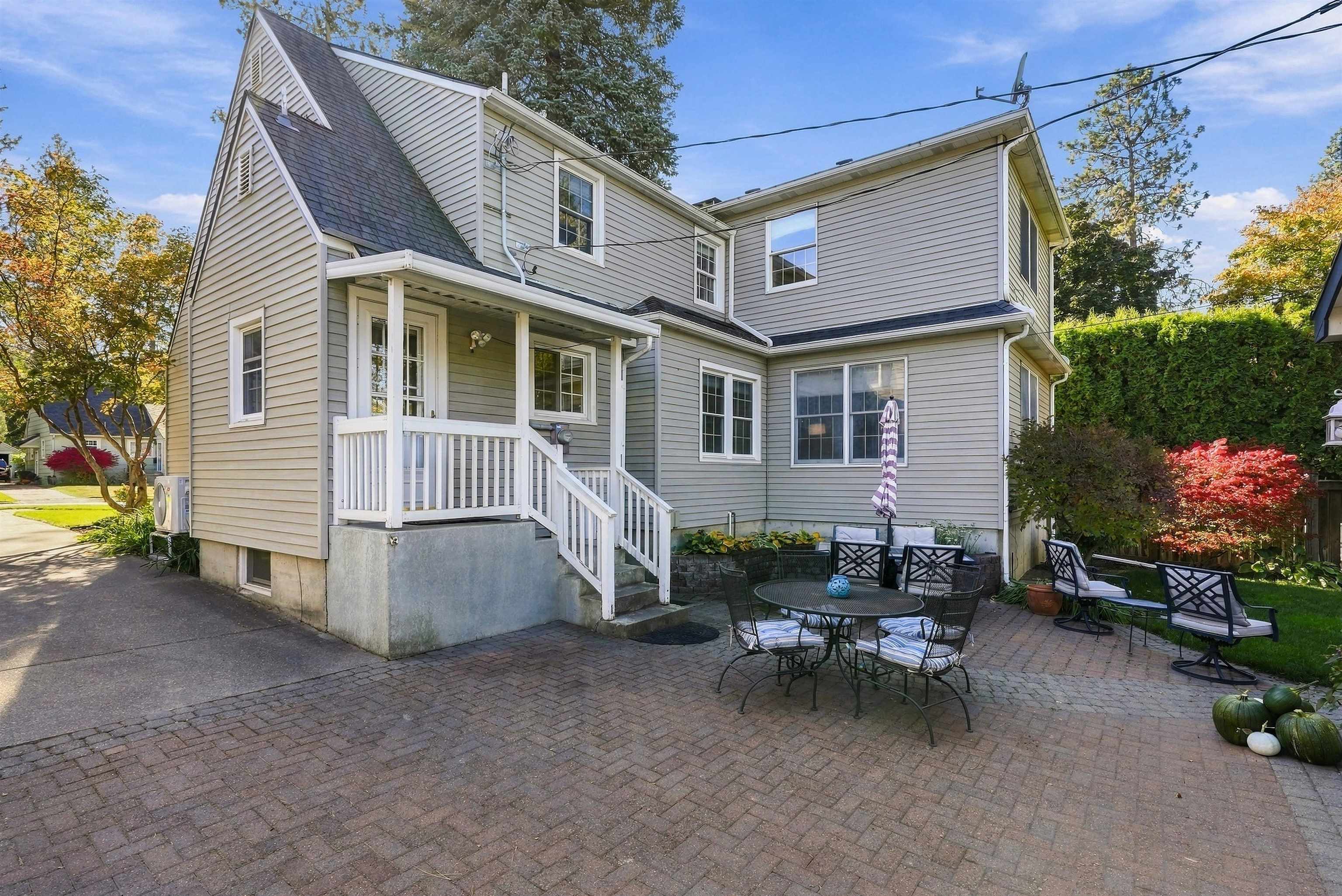 618 W 27TH Ave