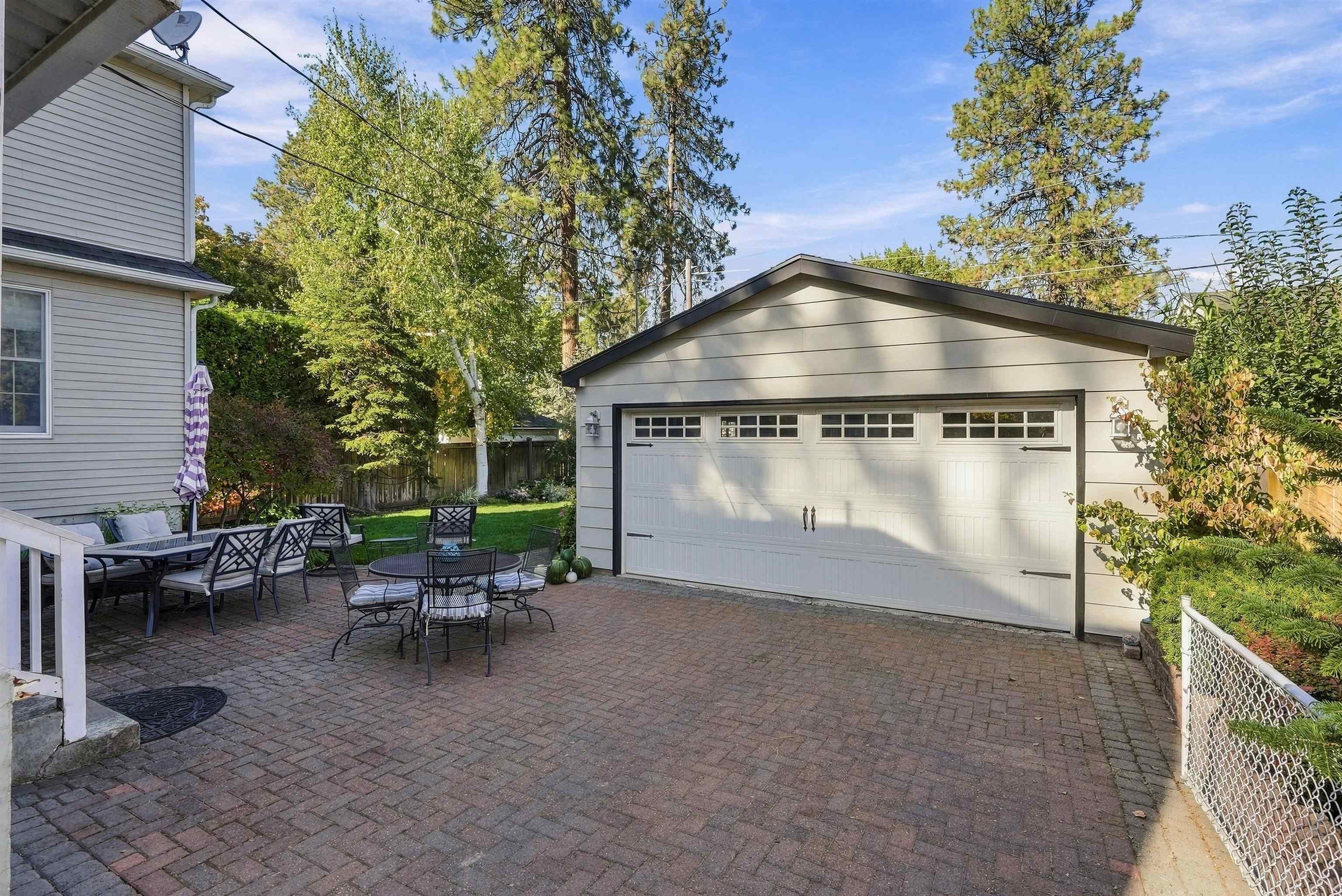 618 W 27TH Ave