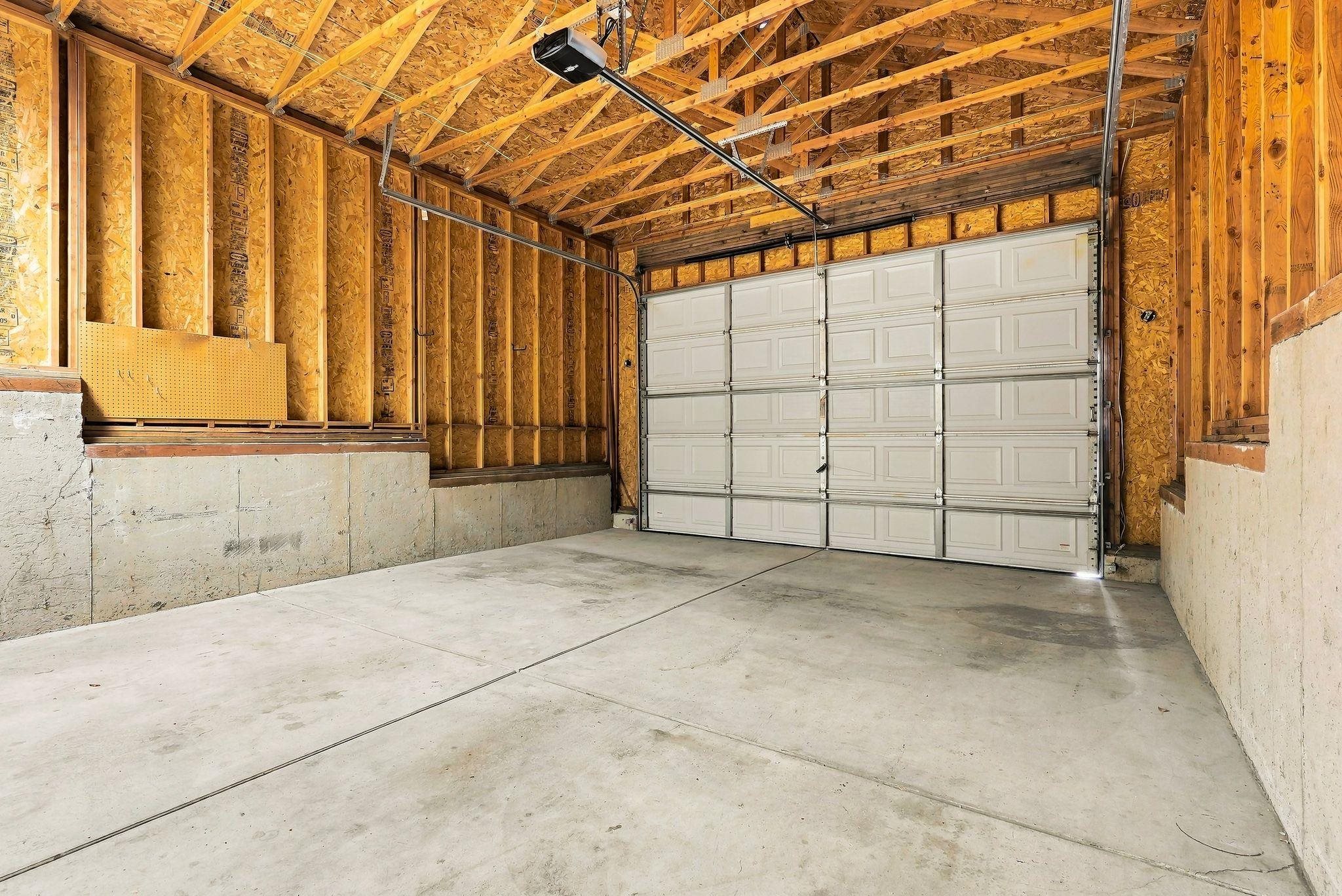 109 W Turner Ave