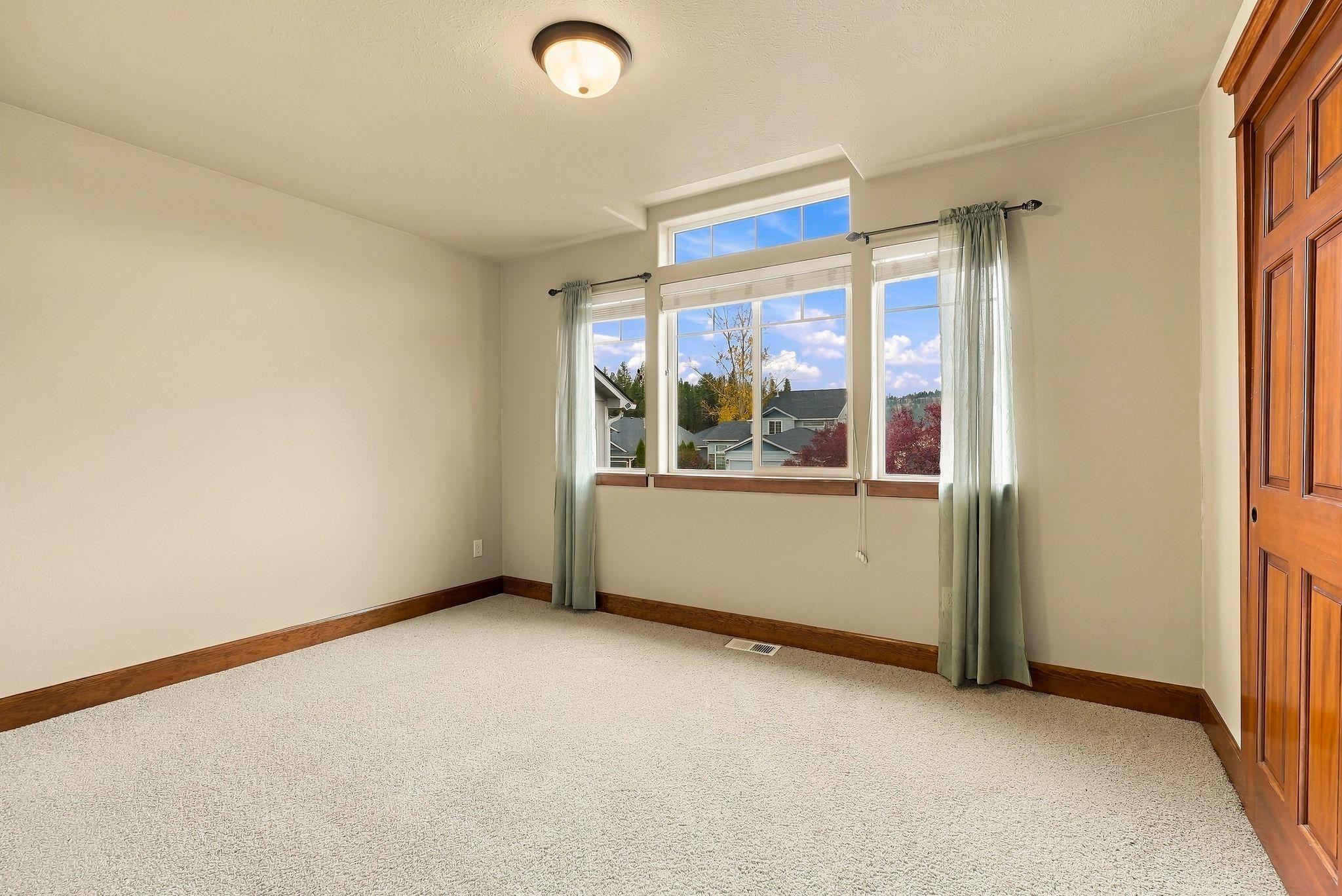 109 W Turner Ave