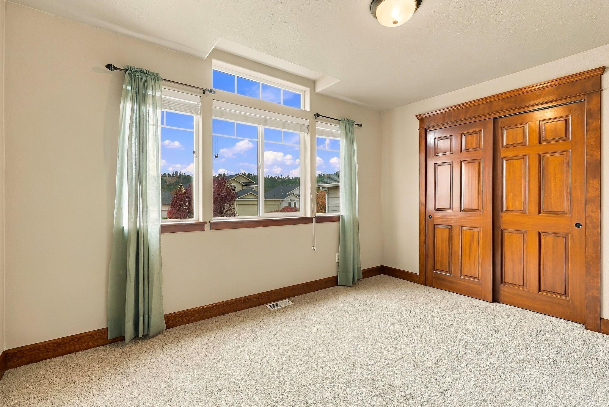 109 W Turner Ave