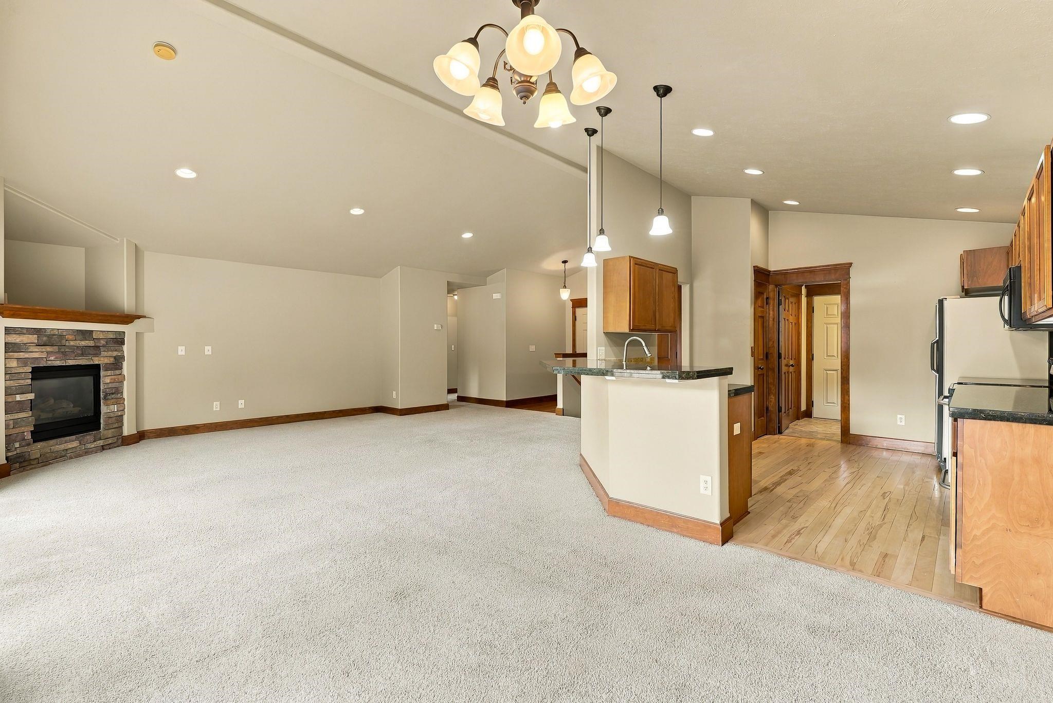 109 W Turner Ave