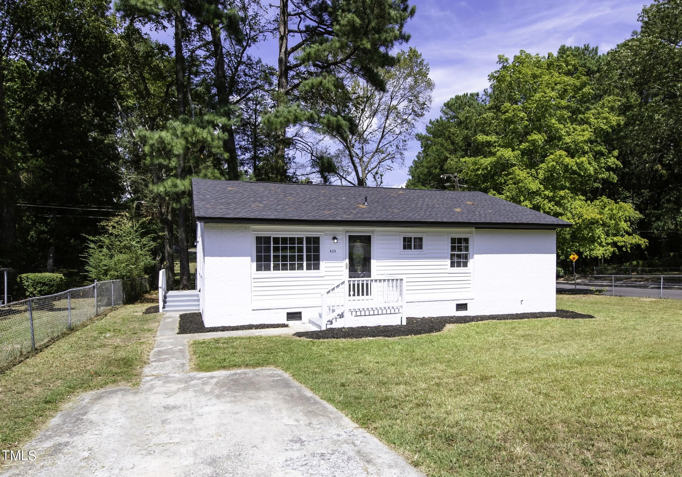825 Da Vinci Street