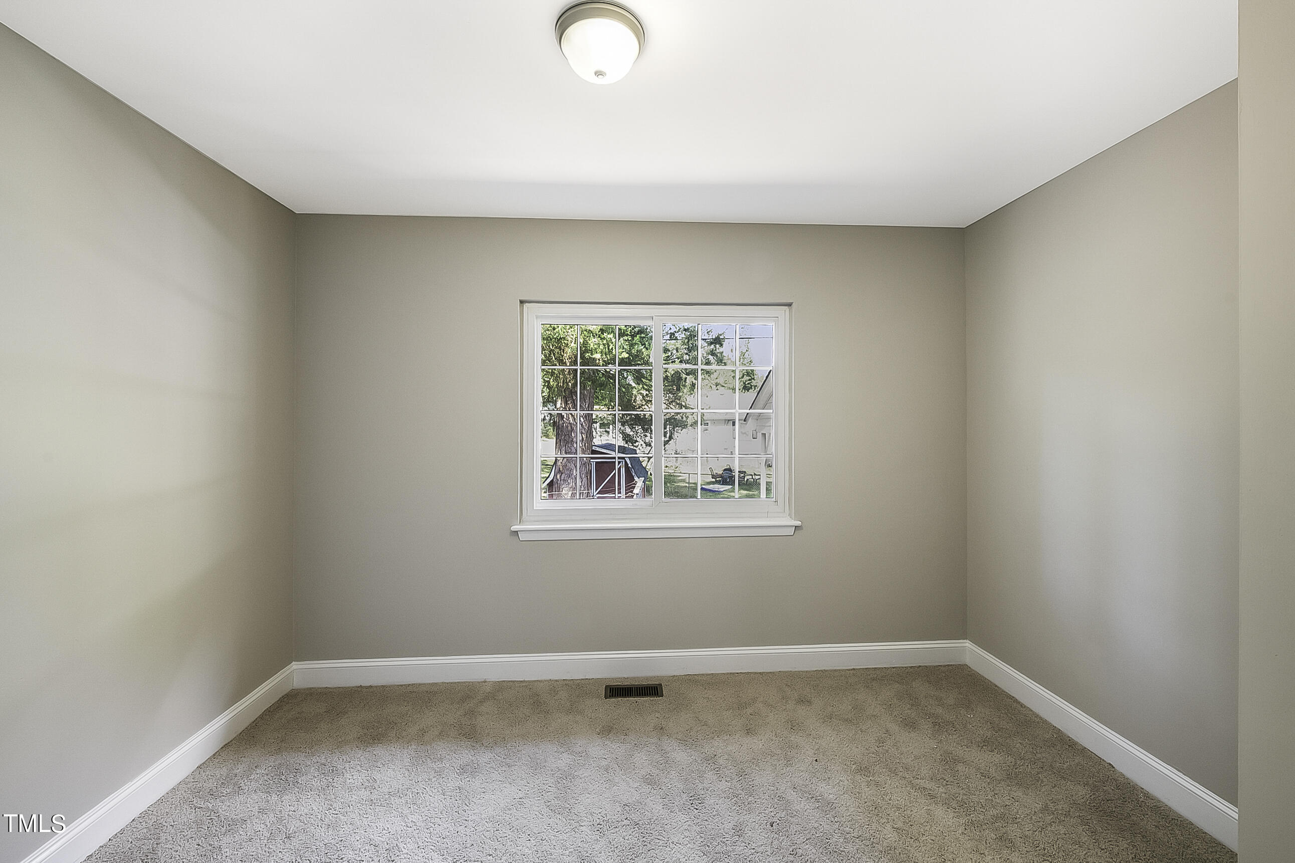 825 Da Vinci Street