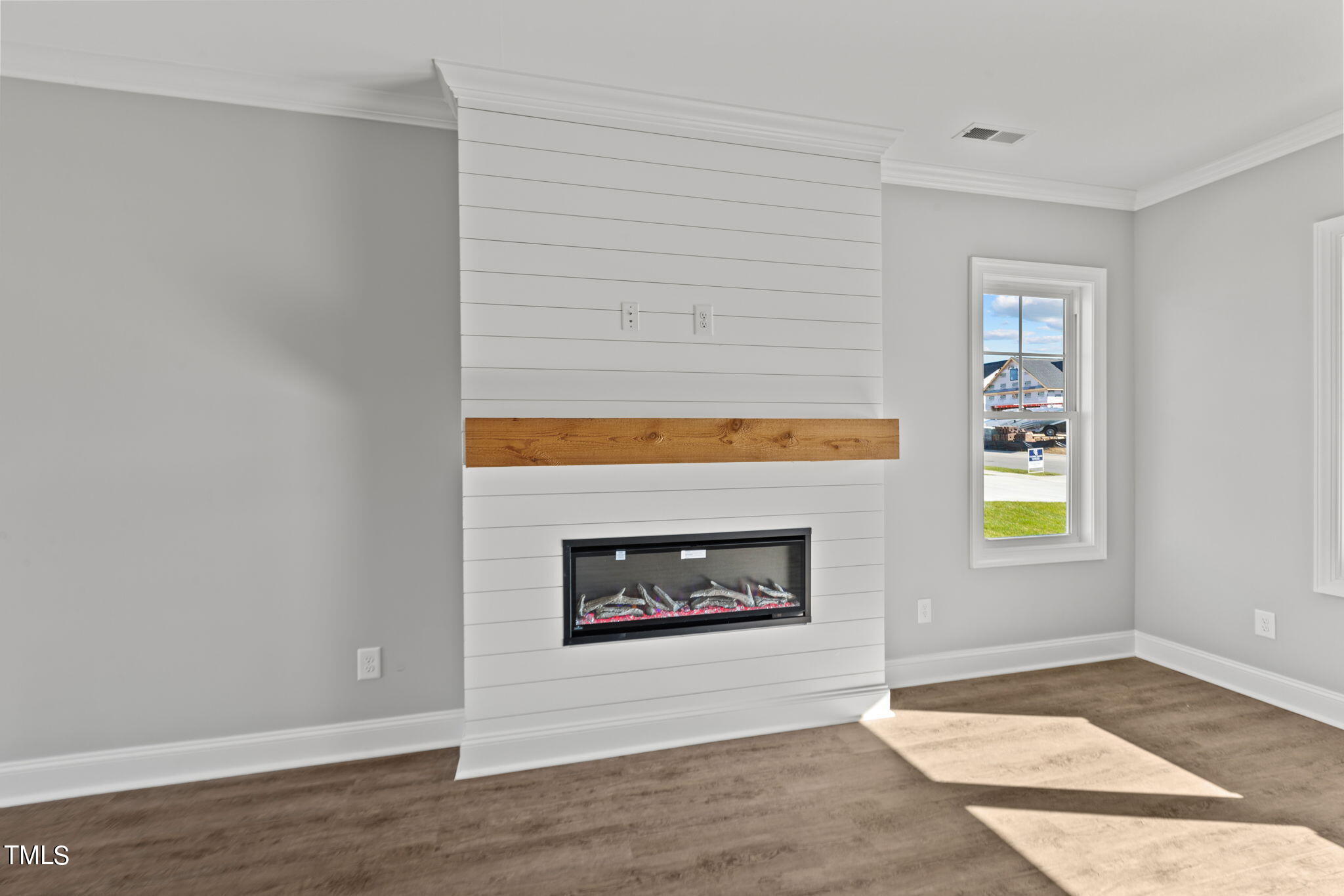3826 Valleyfield Lane