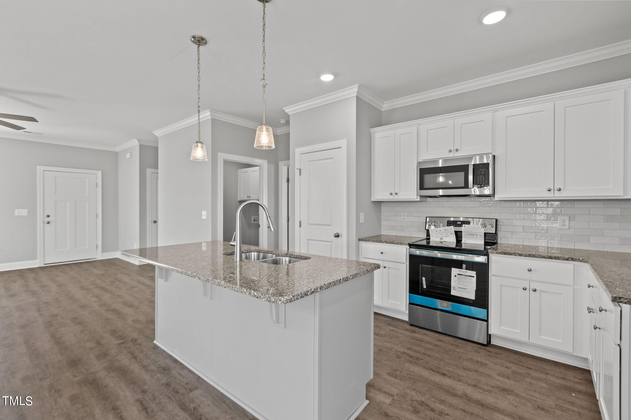 3826 Valleyfield Lane