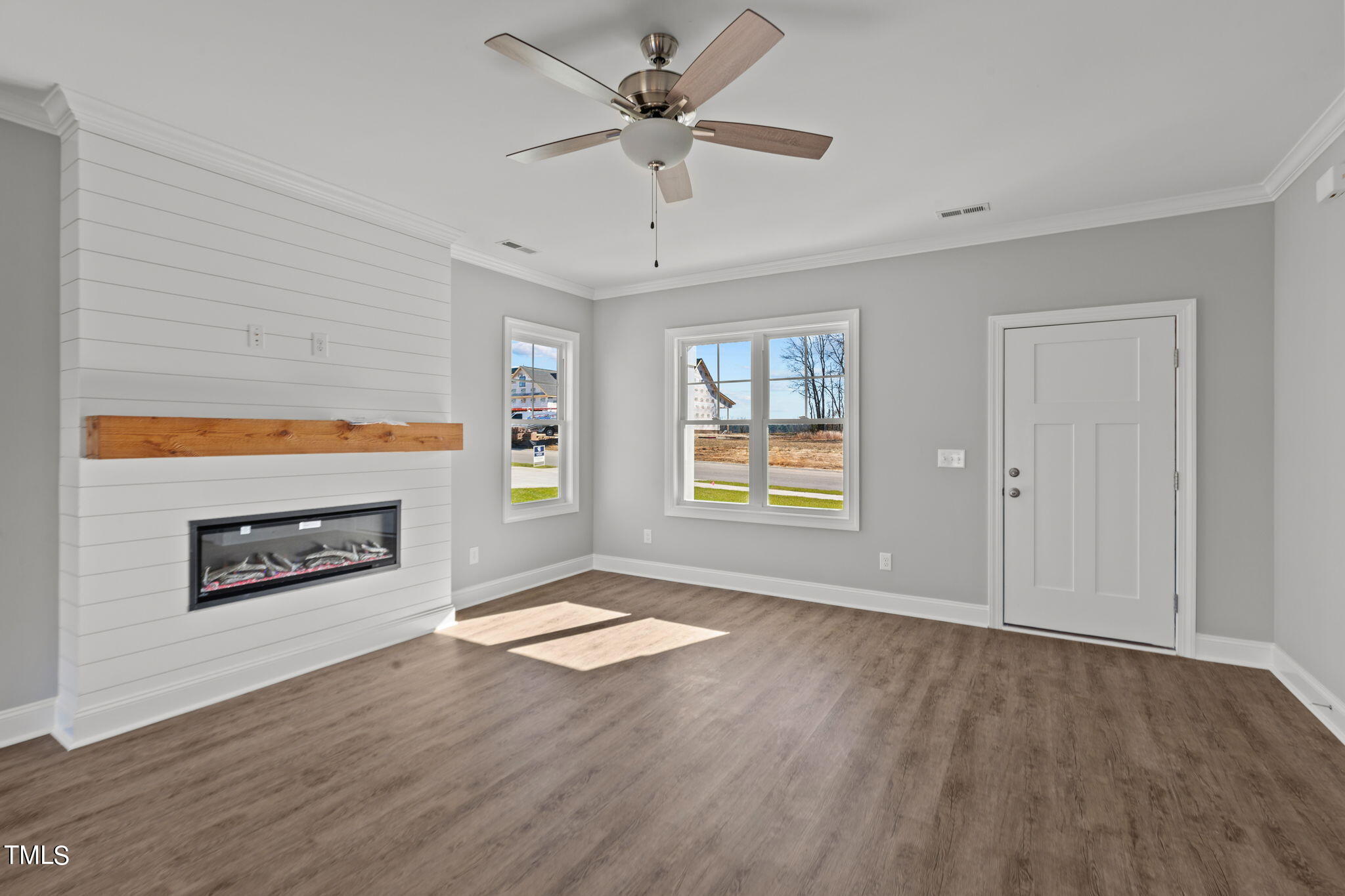 3826 Valleyfield Lane