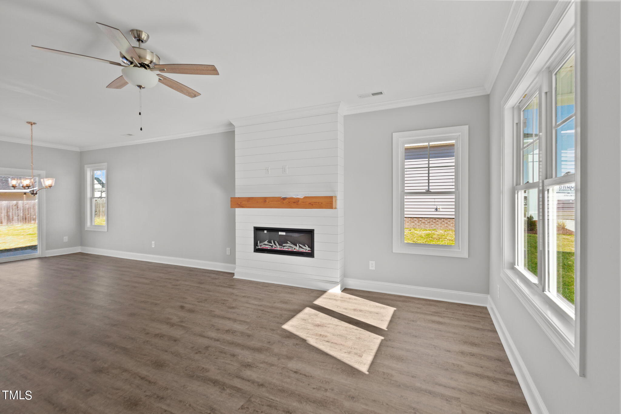 3826 Valleyfield Lane