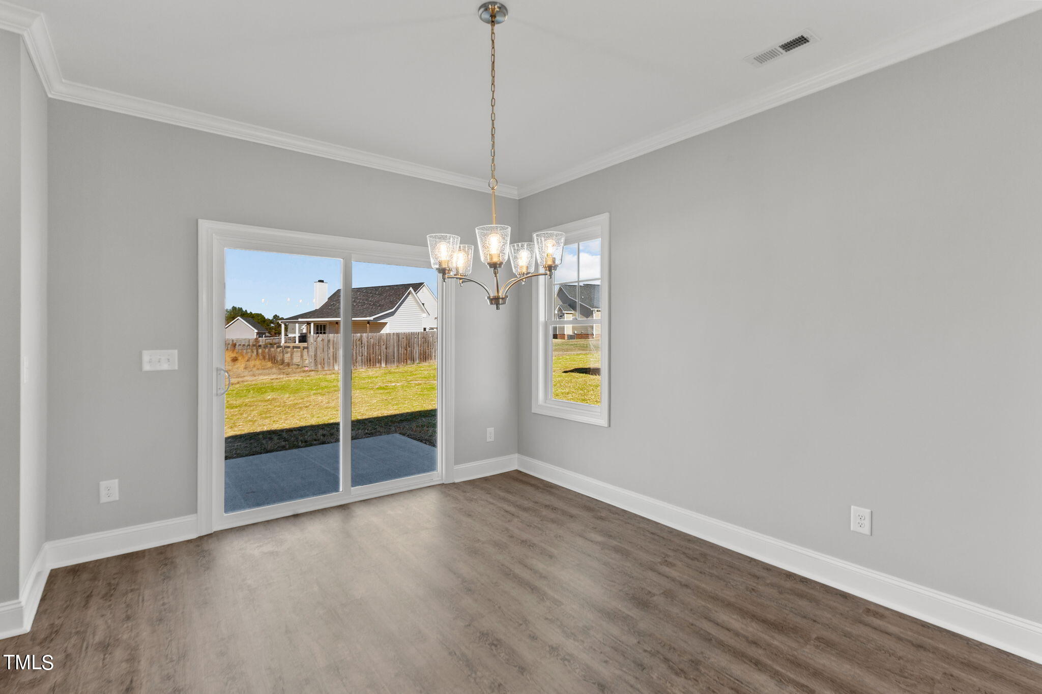 3826 Valleyfield Lane