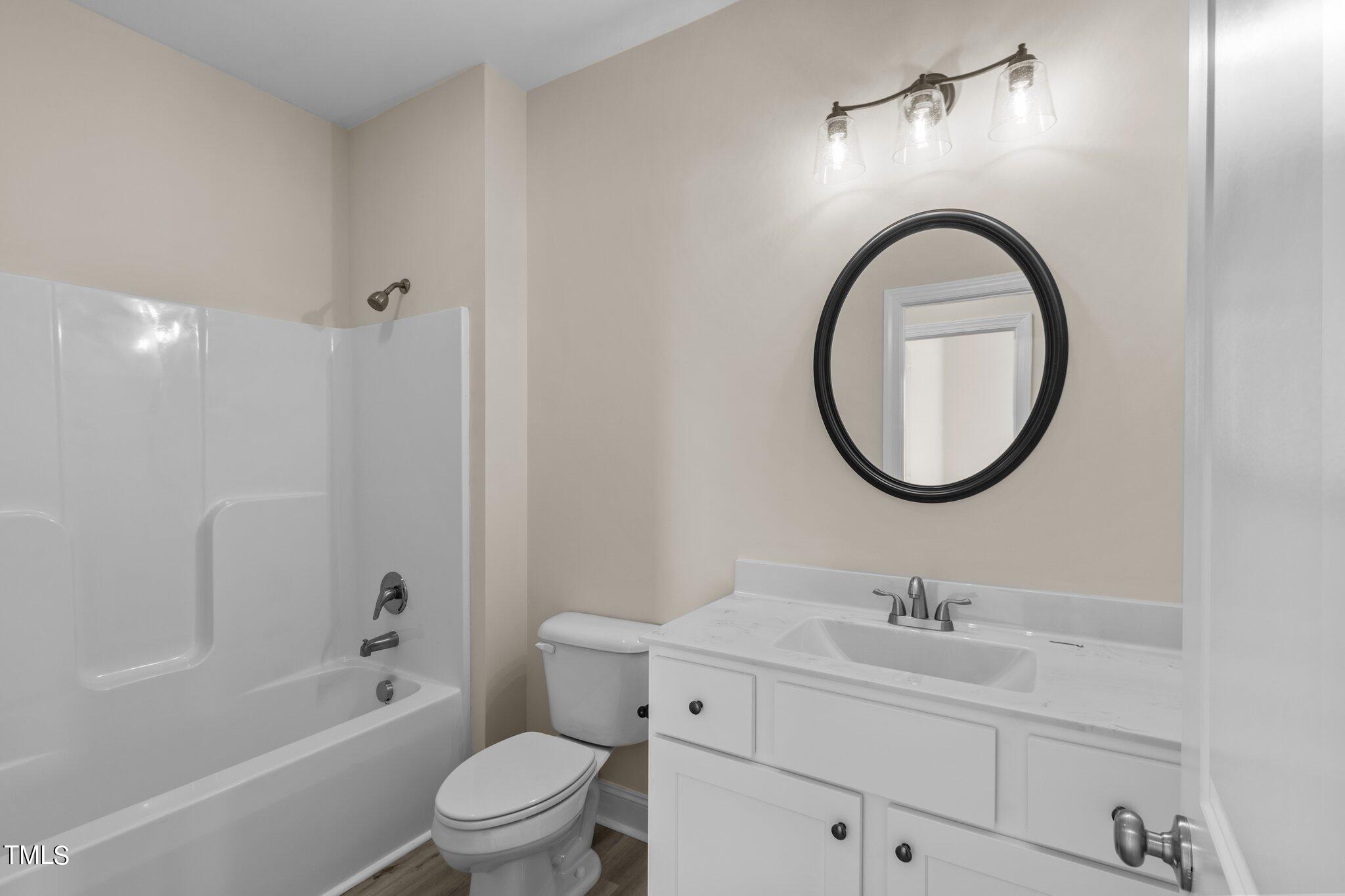 3822 Valleyfield Lane