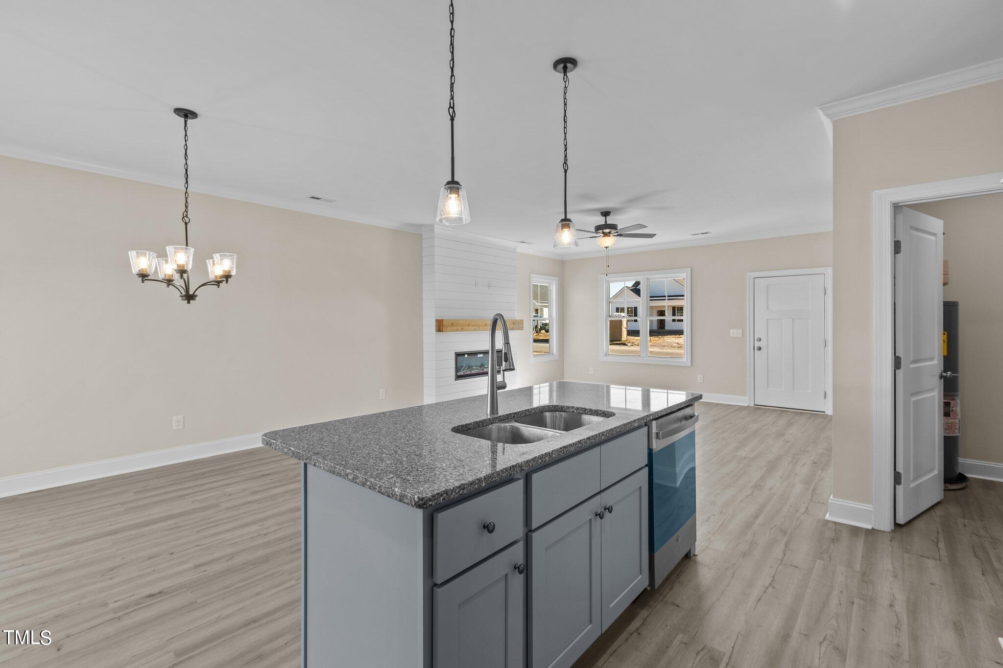 3822 Valleyfield Lane