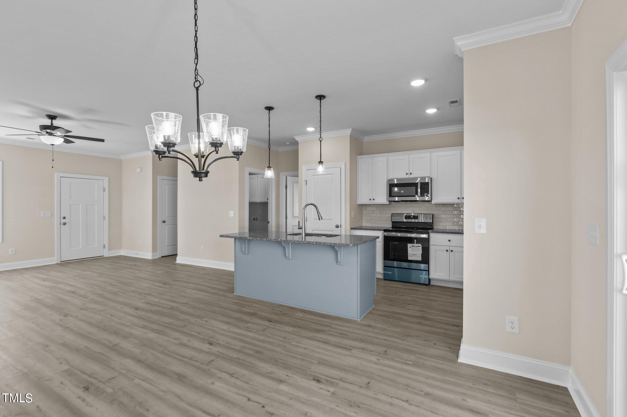 3822 Valleyfield Lane