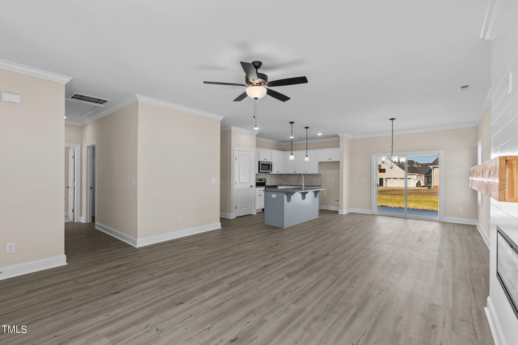 3822 Valleyfield Lane
