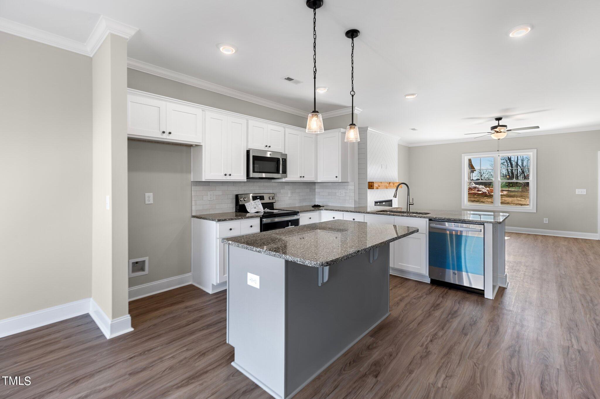 3824 Valleyfield Lane