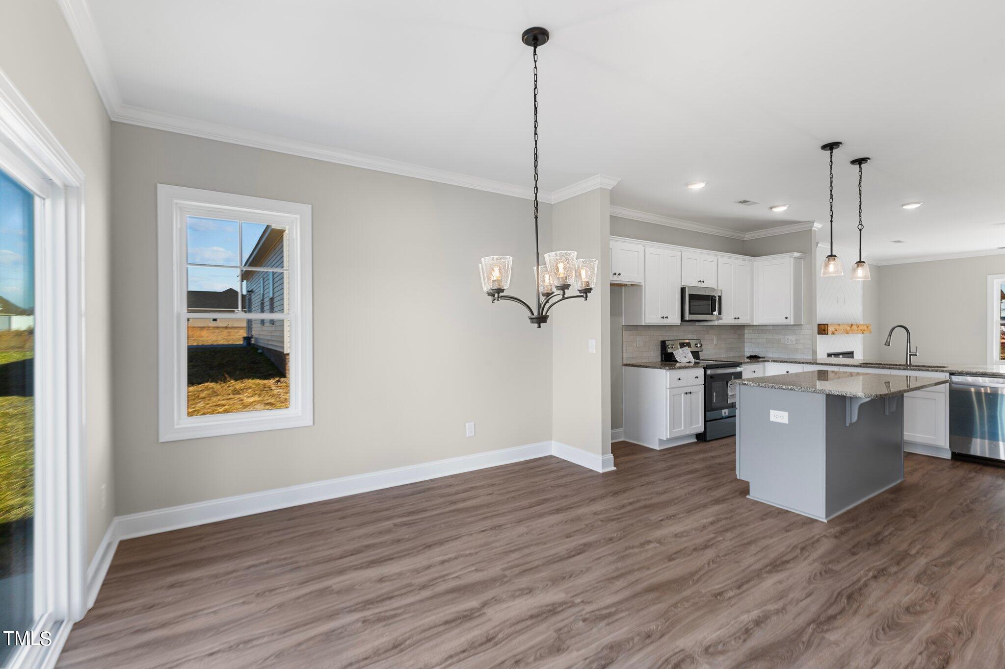 3824 Valleyfield Lane