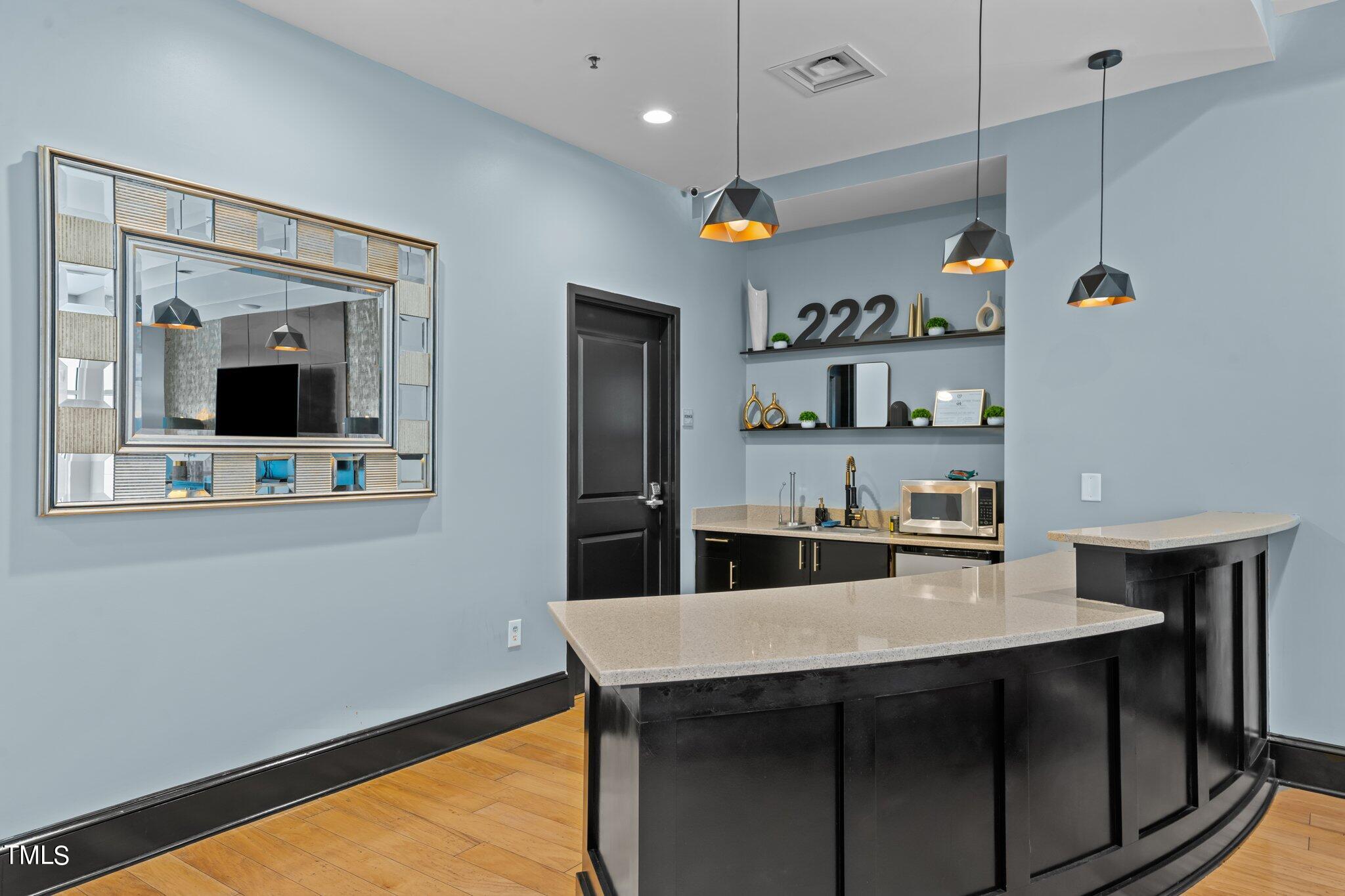 222 Glenwood Avenue # 421