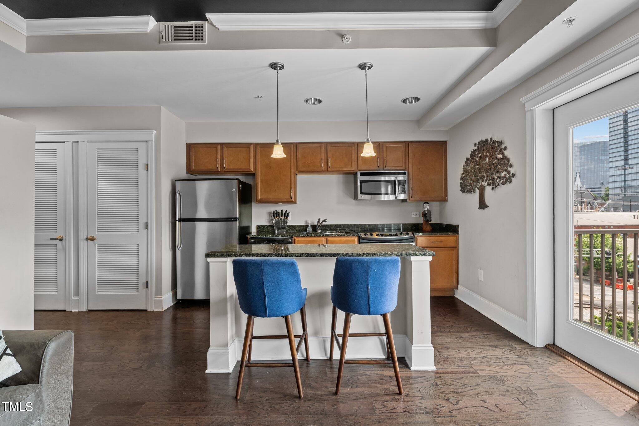 222 Glenwood Avenue # 421