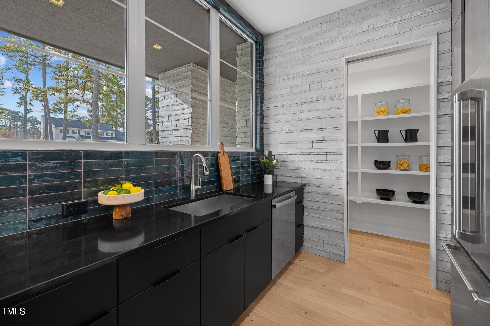 1711 Hunting Ridge Road