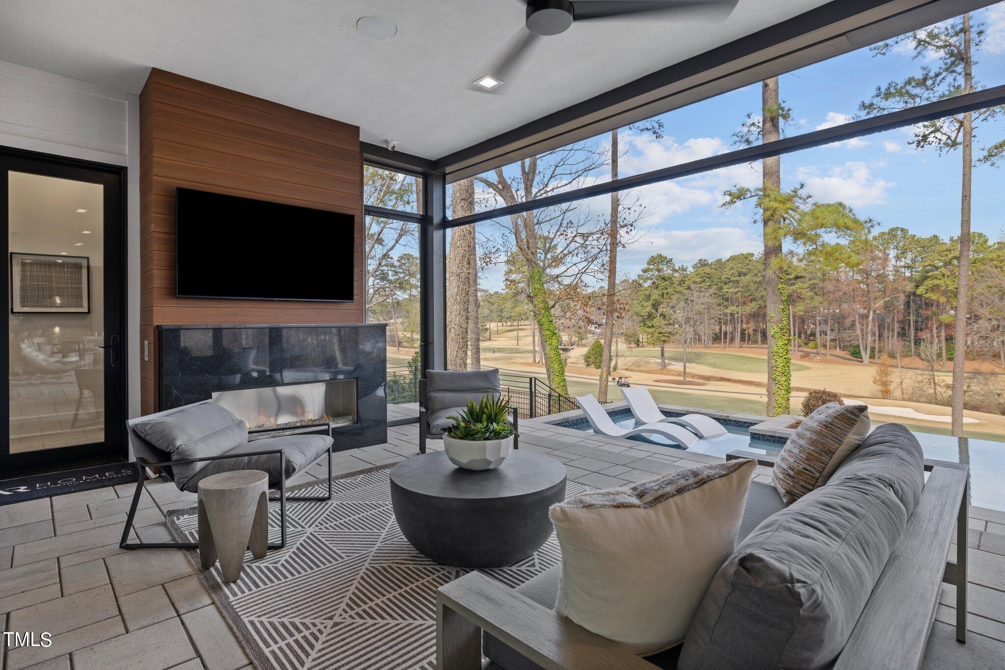 1711 Hunting Ridge Road