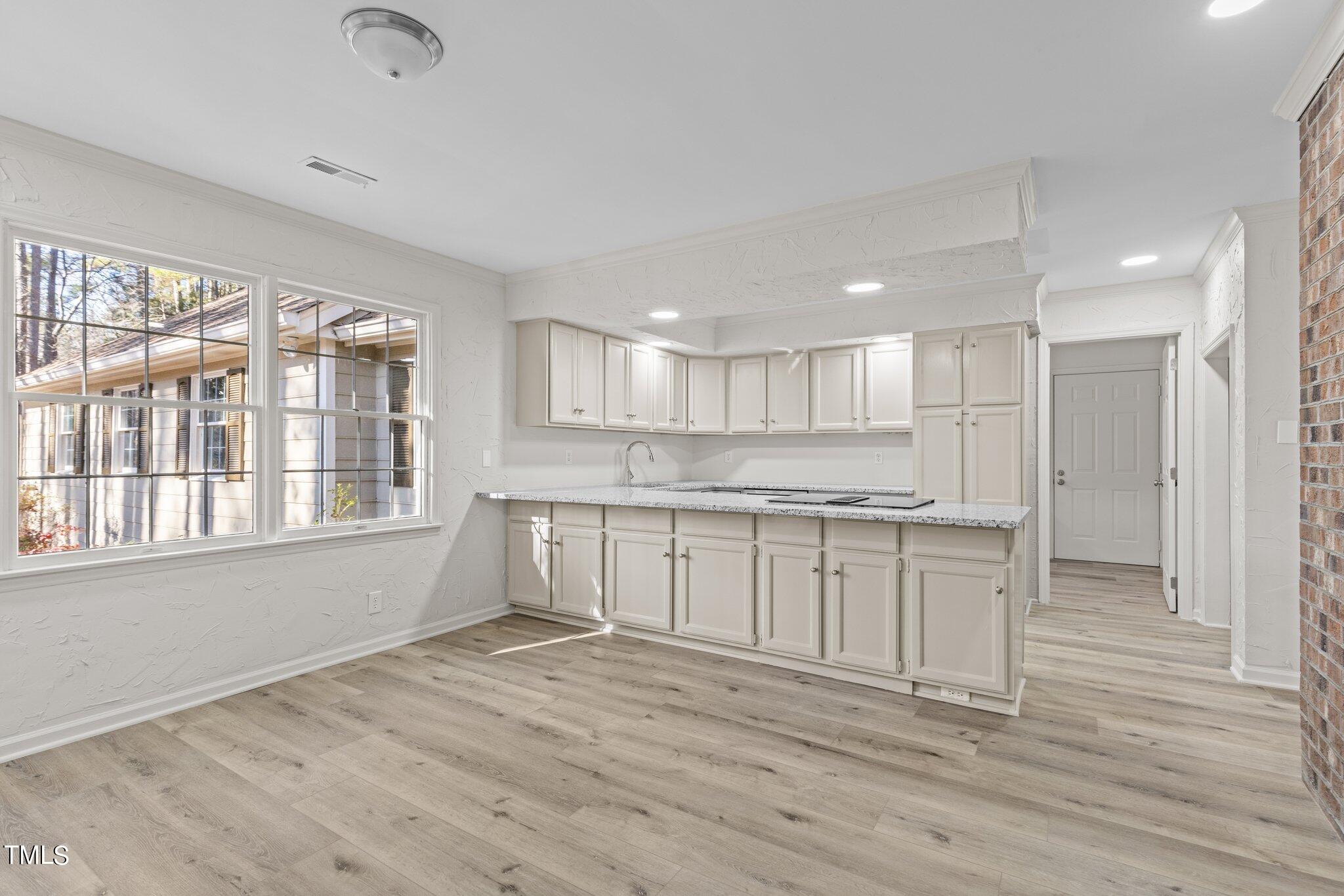 515 Constitution Drive